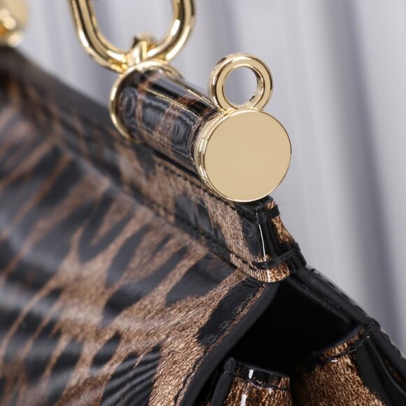 Dolce & Gabbana Leopard-Print Flap Shoulder Tote Bag - Picture 8 of 9